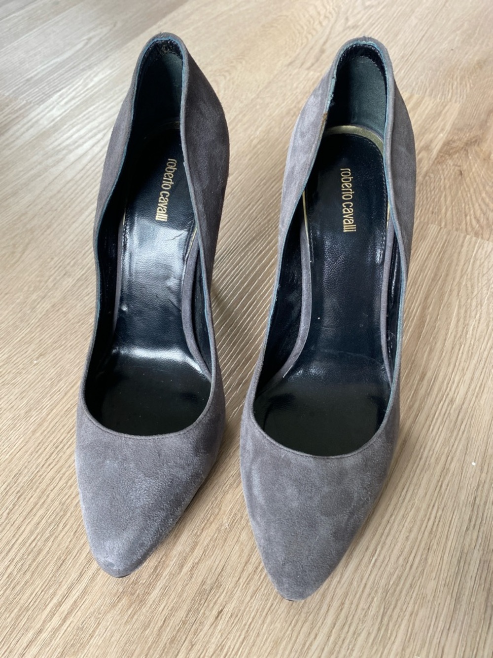 Roberto Cavalli Suede Pointed Toe Pumps Gray Gold Heel Detail Made in Italy - Picture 2 of 10
